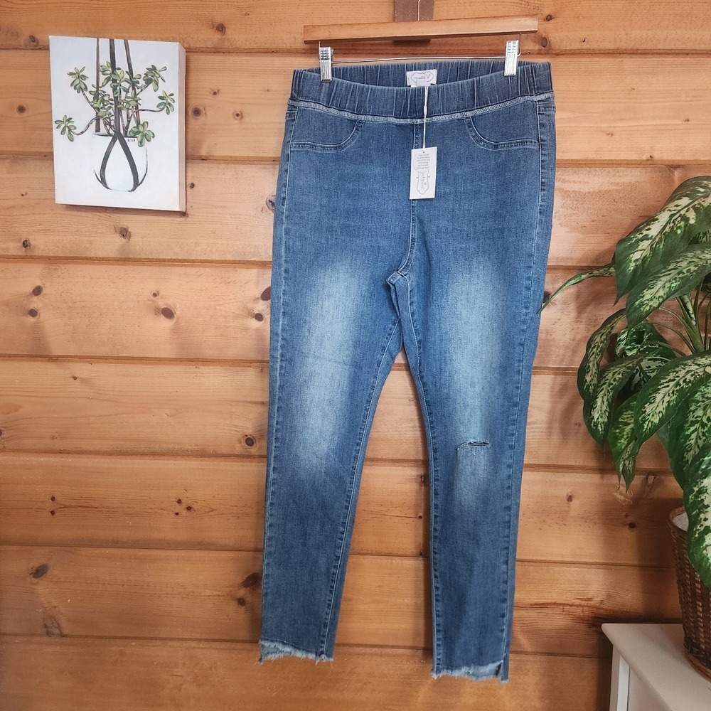 Mud Pie NWT Dax Distress Stone Pull On Skinny Jeans Raw Step Hem Denim Stretch L